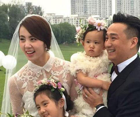费曼妈妈发福!扒扒《爸爸去哪儿》星妈们如今过得怎么样(8)