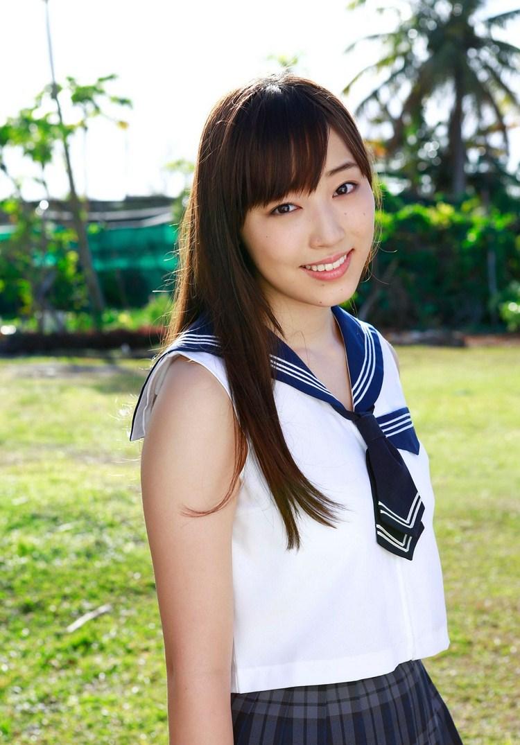 谱久村圣活力学生装写真美图(3)