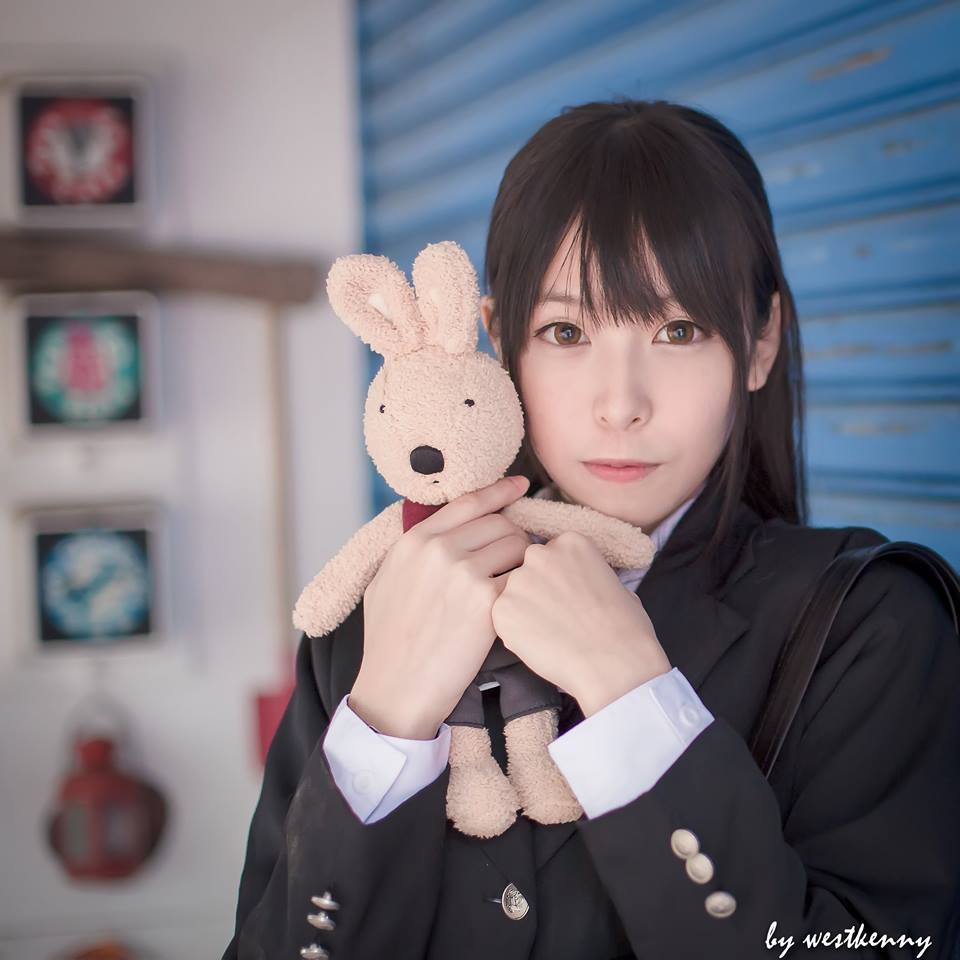 陈嘉靖炫色调制服cos装扮写真(2)