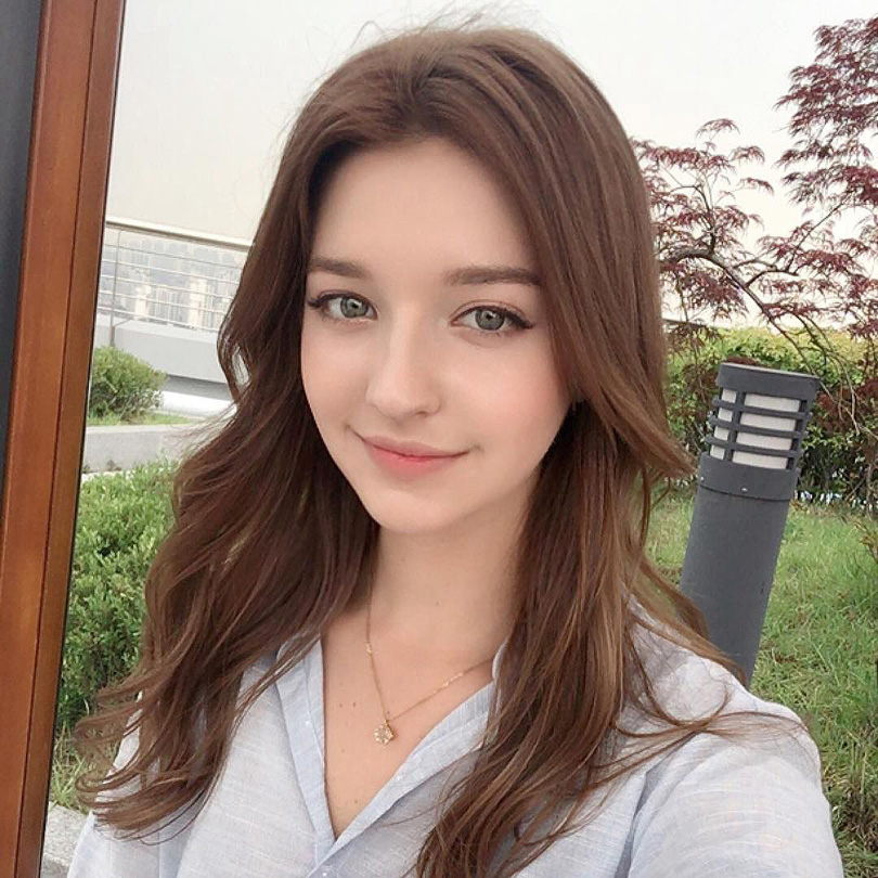 安吉丽娜·丹妮洛娃俄罗多姿的可爱美女(3)