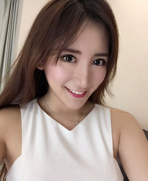 刘玉卿甜美又抚媚的电眼正妹