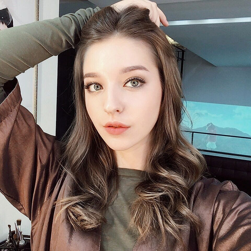 安吉丽娜·丹妮洛娃俄罗斯清纯色调迷人自拍(3)