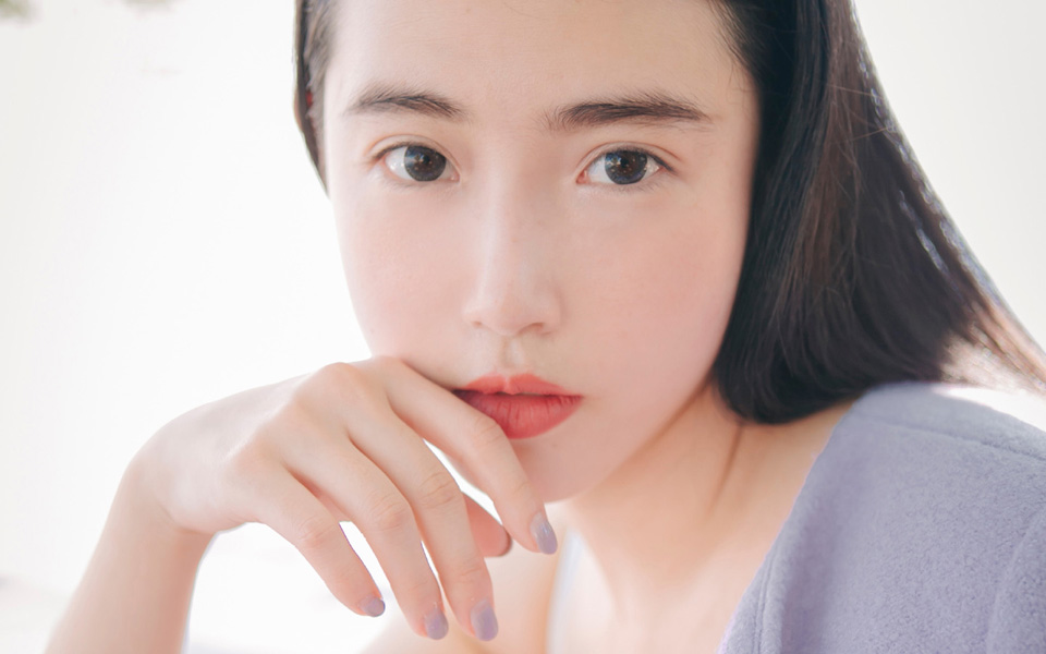 复古女神张辛苑伏尔塔瓦河畔写真(3)
