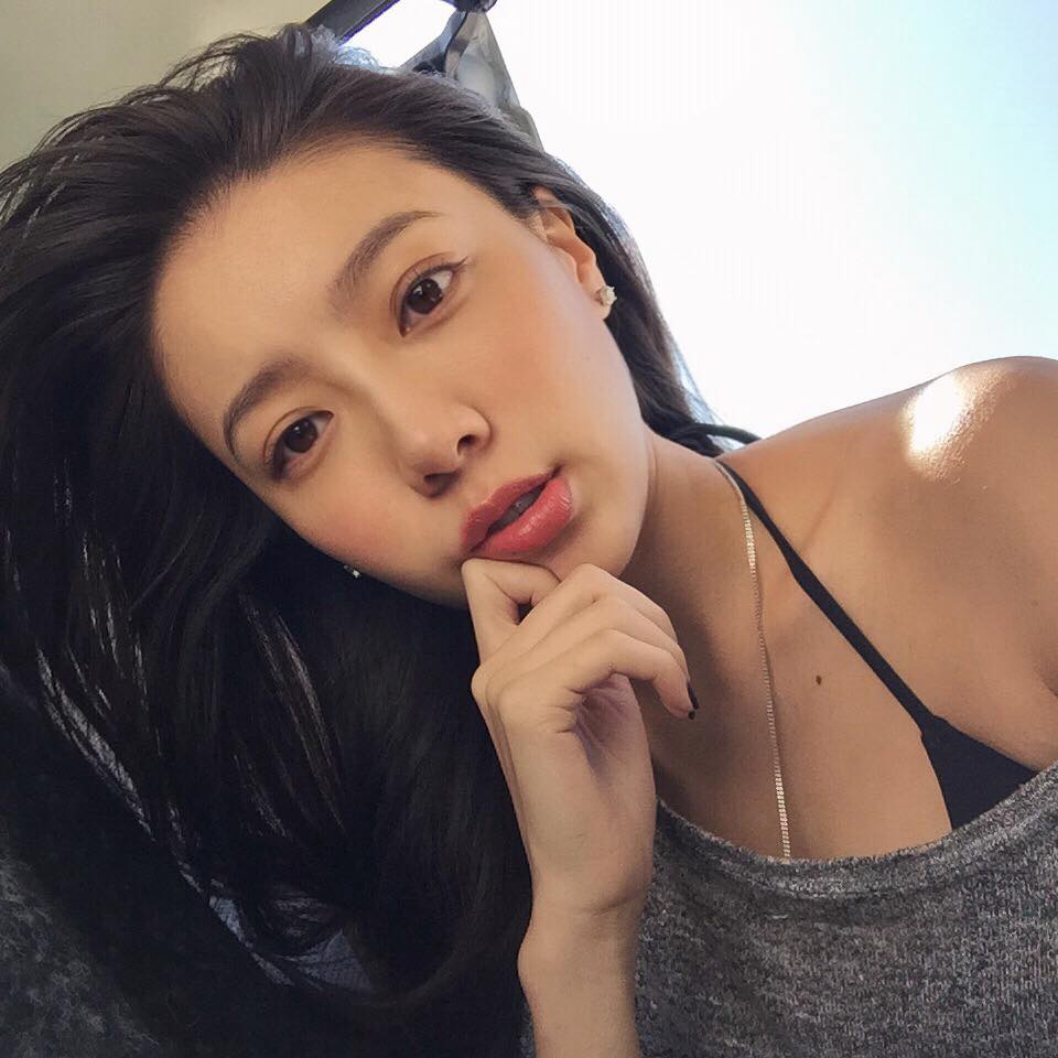 邵岱儿甜美风格生活自拍(2)