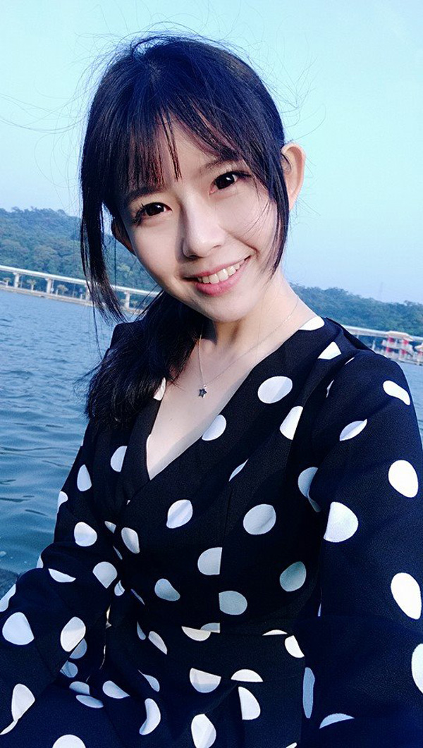 林妤臻户外风沙滩俏丽气质私拍(3)
