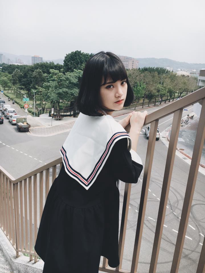 李优日系空灵女孩冷艳写真(2)