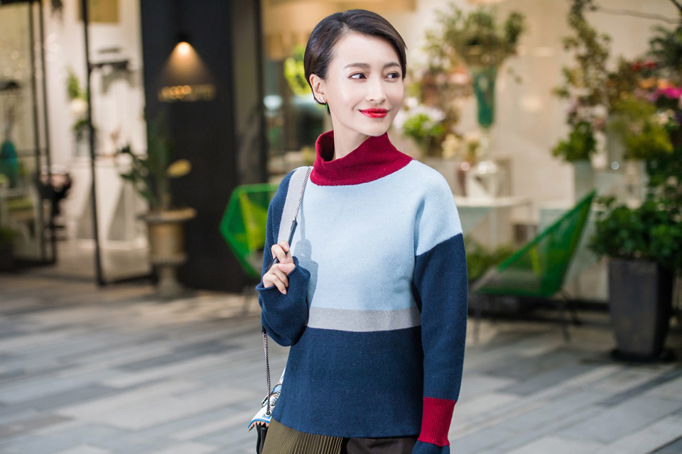 杨洋率性美丽街拍大片曝光(4)