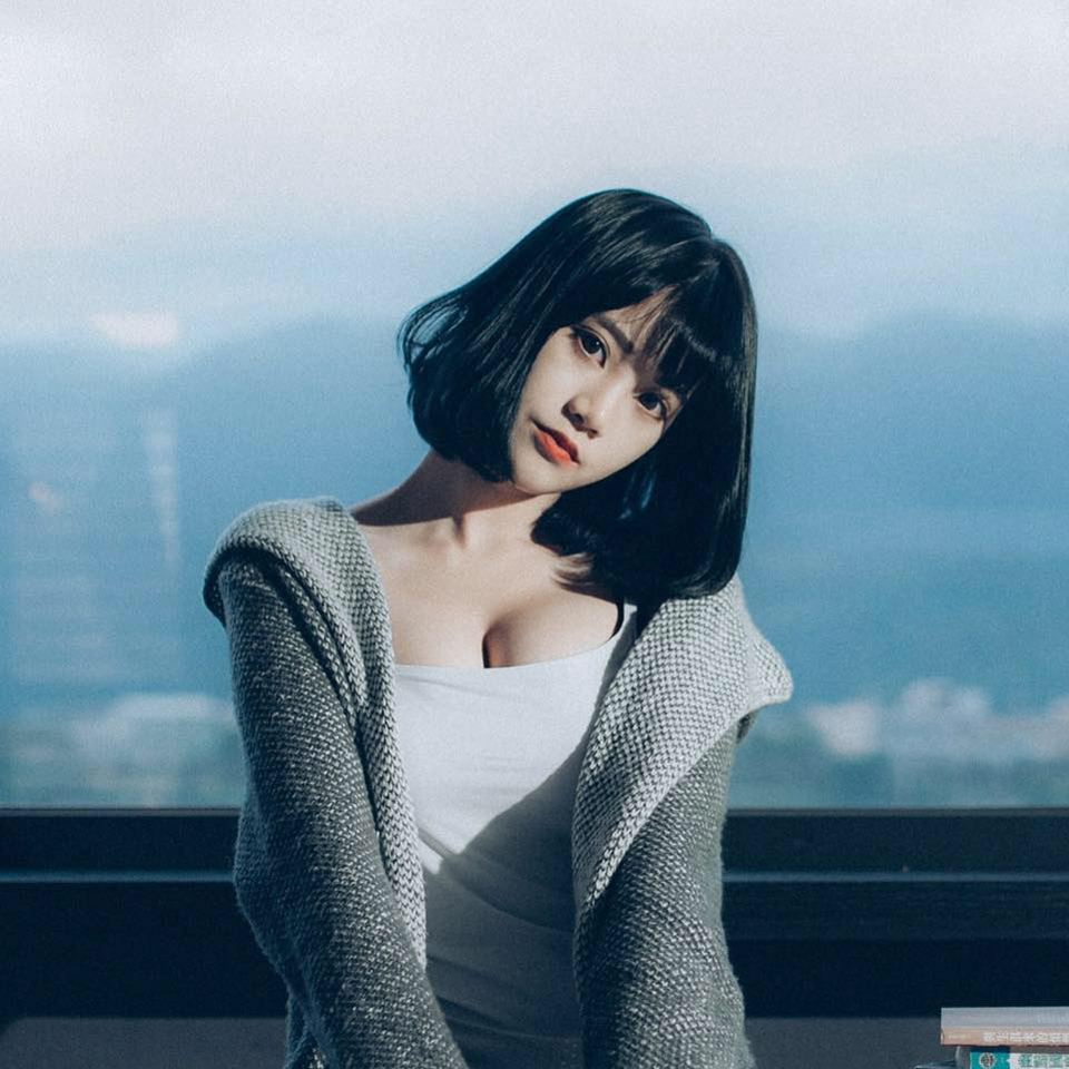 台模李优性感傲人身材魅力十足(2)