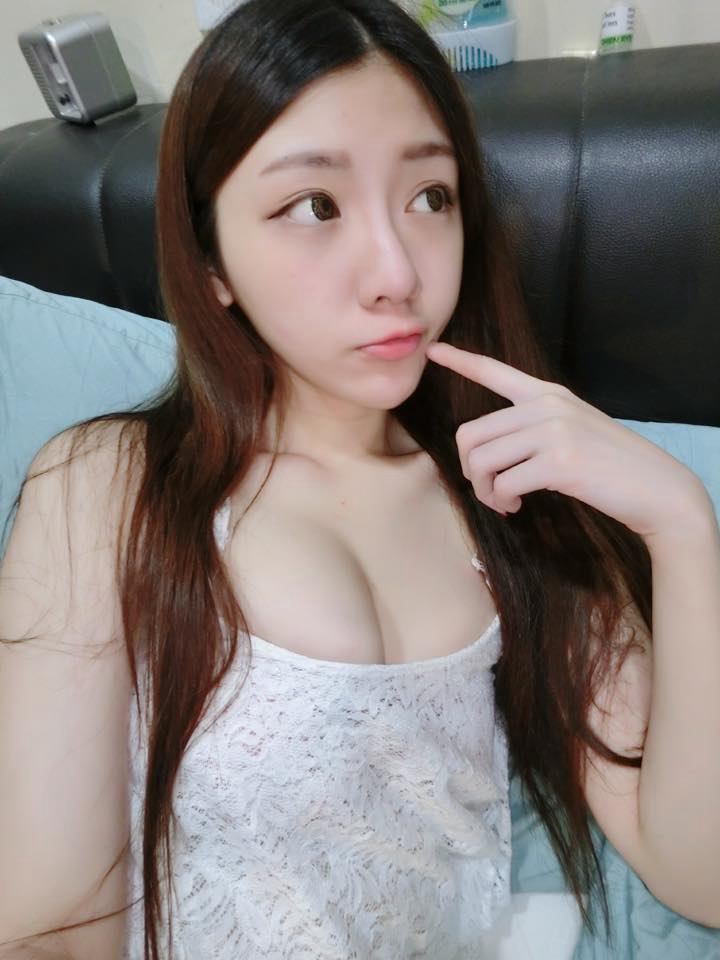 黄冠洁私房情趣着装性感迷人(2)