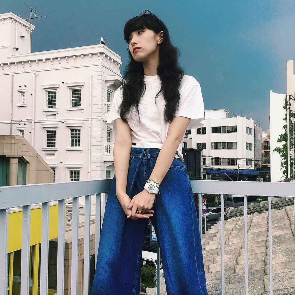 中田胡桃花色户外时尚写真美照(4)